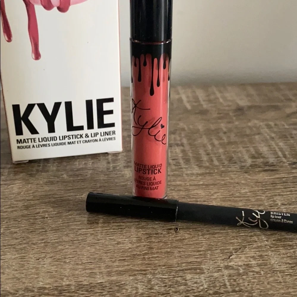 Kylie Cosmetics lip kit - Picture 4 of 6